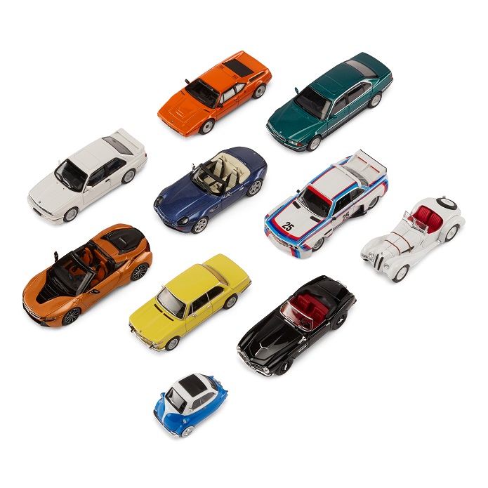 ミニカー BMW M CAR COLLECTION BMW 純正 G82 M4 イエロー 1/18 スケール ミニチュアカー